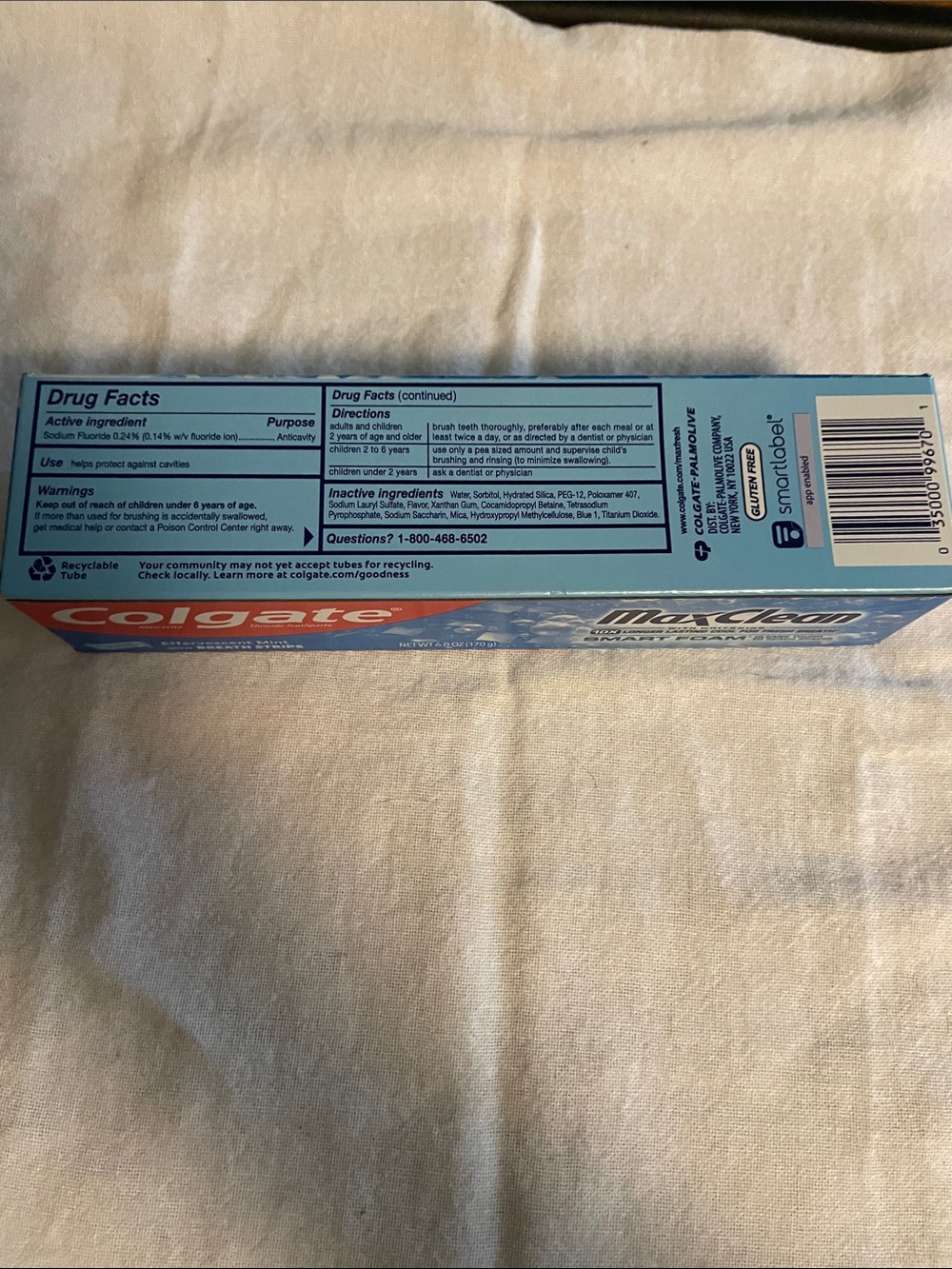 Colgate MaxClean Smart Foam Toothpaste - Blue - Picture 3 of 4